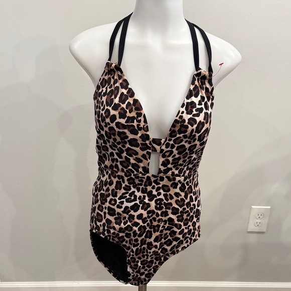 Time and Tru Large Leopard Print One Piece Swimsuit - Picture 1 of 6